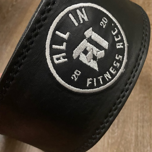 Double prong Lifting belt - BRAND NEW - Picture 2 of 8